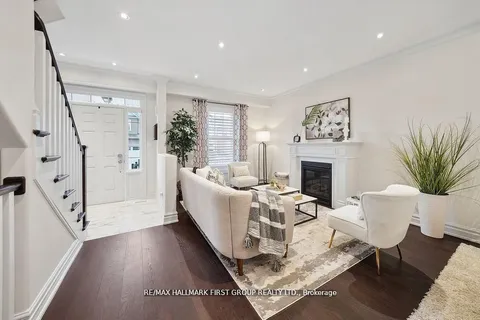 8 Bridges Boulevard, ON L1A 0C8