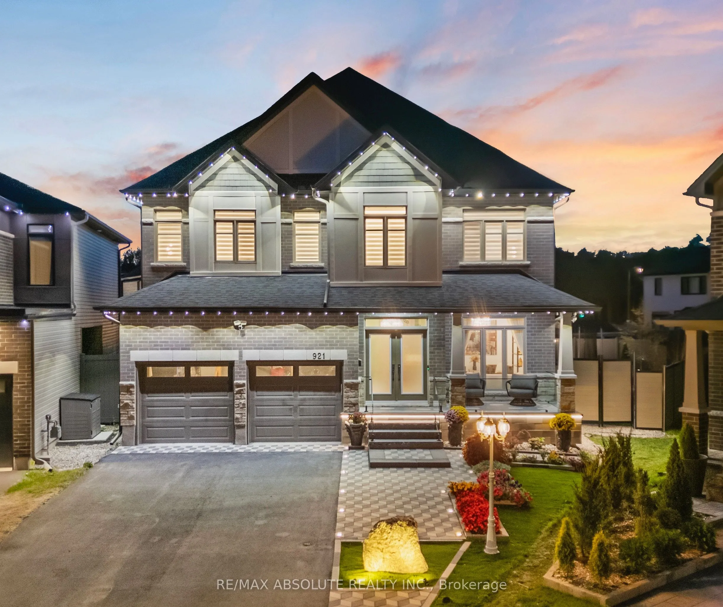 921 Beckton Heights, ON K2S 2X5