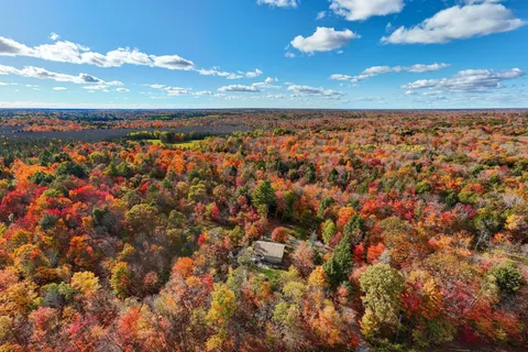 6 Springhill Road, ON P0A 1G0