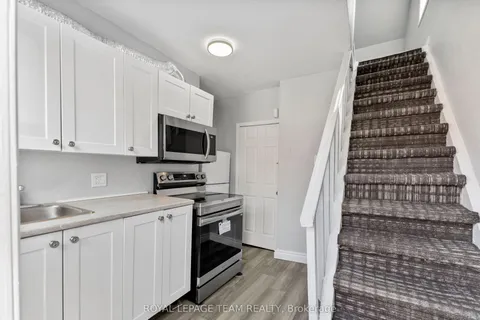 105 Jolliet Avenue, ON K1L 5H1