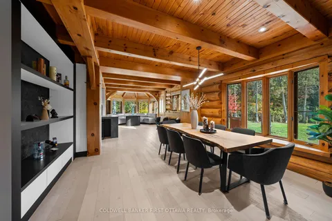 9 LUCAS Lane, ON K2S 1S5