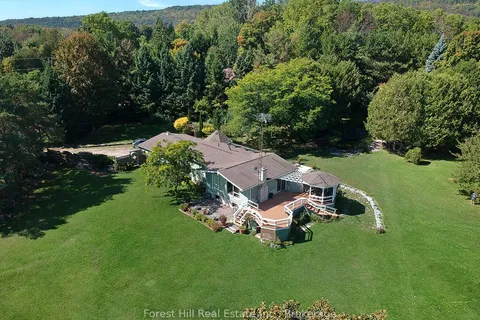 104 Mckay Court, ON N4L 1W5