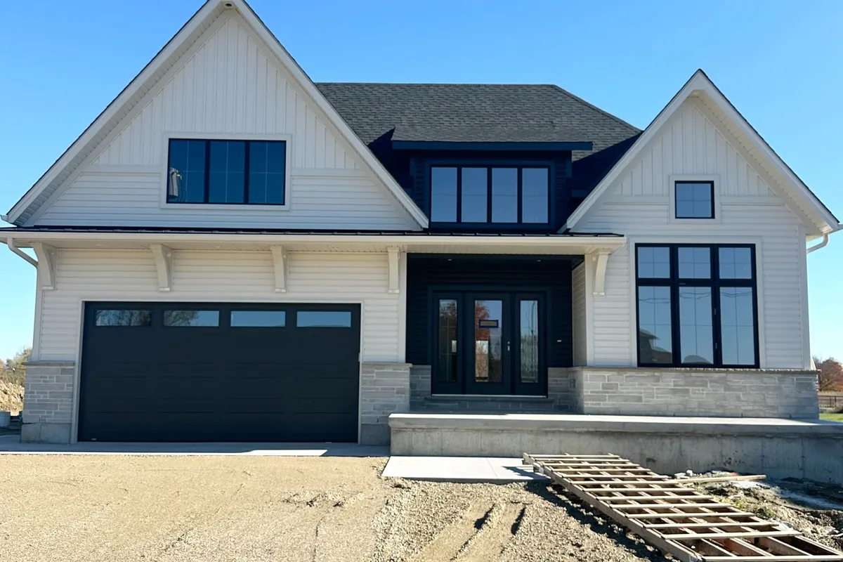 1036 WALTON Avenue, ON N4W 3S2