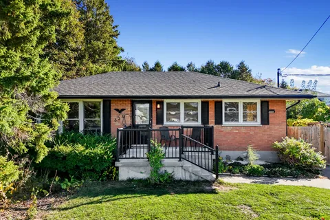 323 Nickerson Drive, ON K9A 1A7