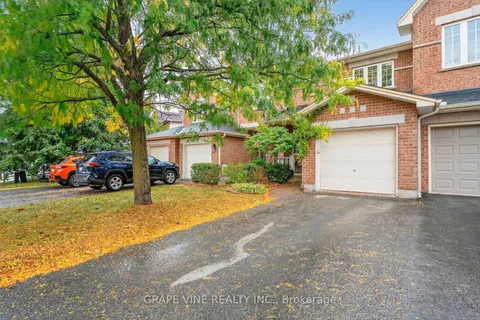16 Cedar Valley Drive, ON K2M 2Y5