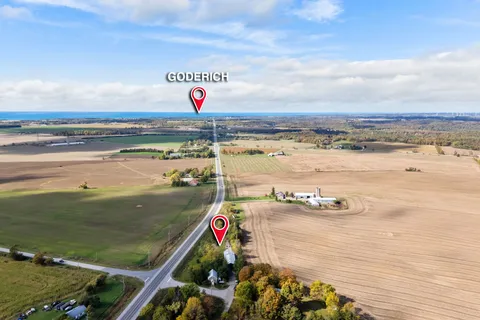 36404B Huron Road, ON N7A 3X8