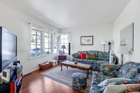 12 Maple Avenue, ON K0E 1K0