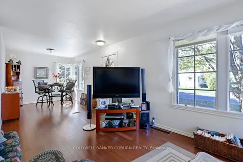 12 Maple Avenue, ON K0E 1K0