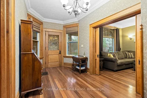 689 4th Avenue, ON N4K 2N3