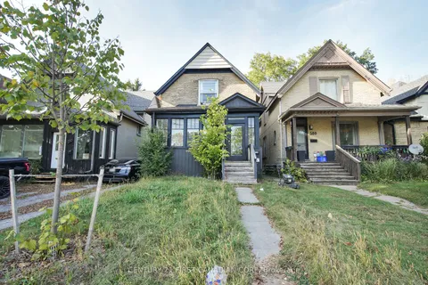 578 Oxford Street, ON N5Y 3J1