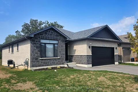168 Cherrywood Parkway, ON K7R 0E2