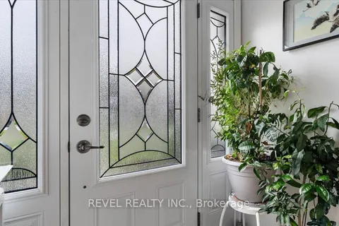 12 Chown Crescent, ON K8P 4P9