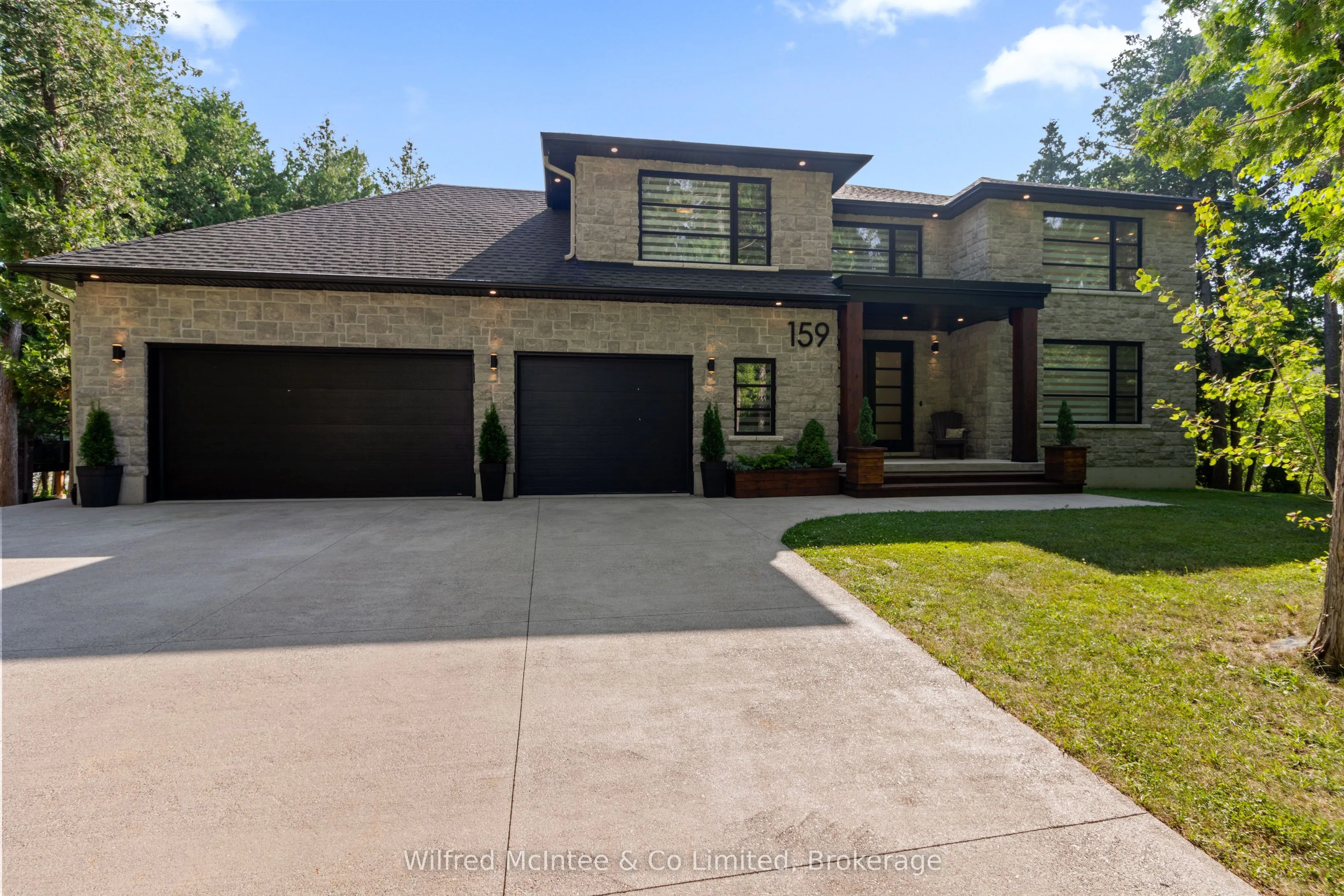 159 Upper Lorne Beach Road, ON N0G 2T0