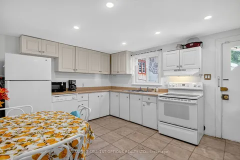 104 Lebreton Street, ON K1R 7H4