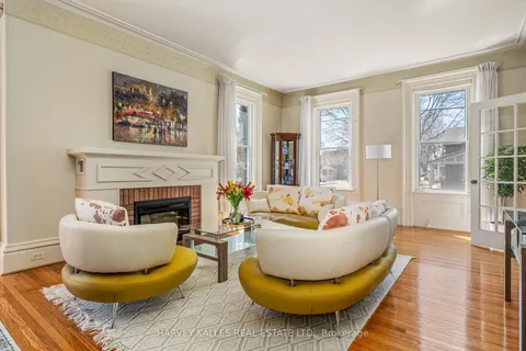 18 Centre Street, ON K0K 2T0