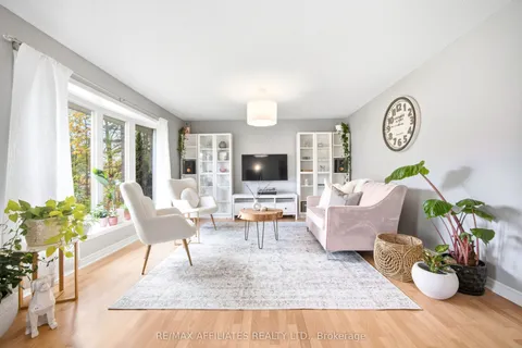 121 Stamford Drive, ON K7H 3C1