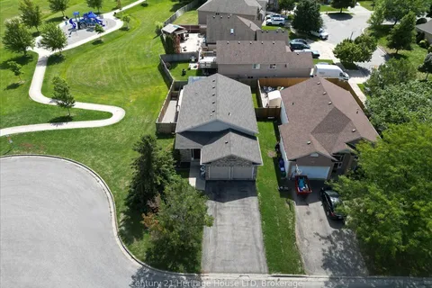 125 Gretel Place, ON L3C 7H5