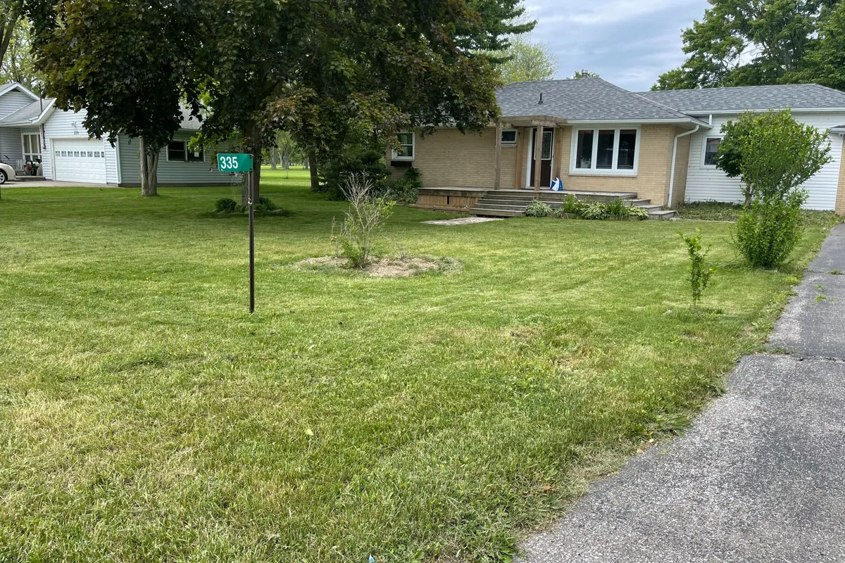 335 Robson Road, ON N8H 0A4