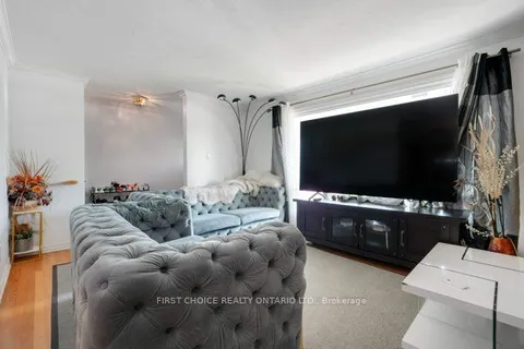 1753 Heron Road, ON K1V 6A2