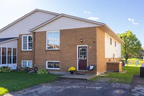 37 Woodland Drive, ON L3C 7C9