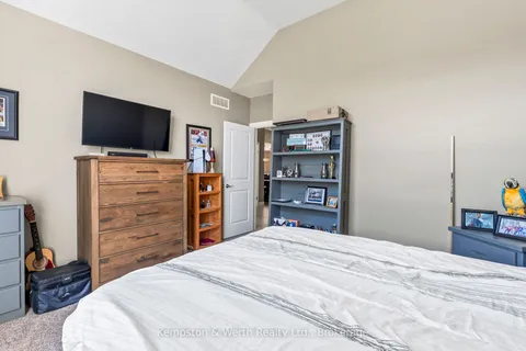 86 Forbes Crescent, ON N4W 0B8