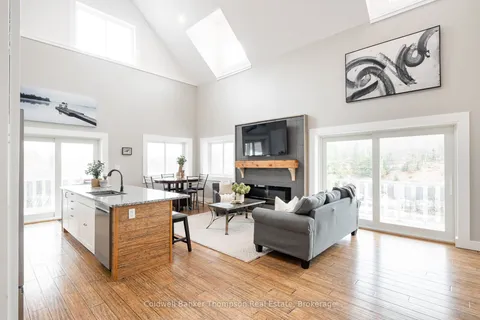 17 Deerhurst Highlands Drive, ON P1H 1B1