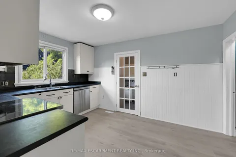 9 Arlington Avenue, ON L2P 3A3