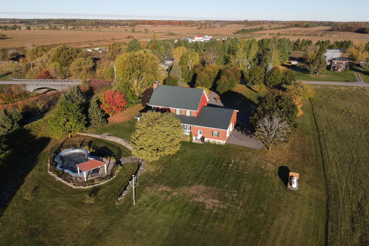 20680 McCormick Road, ON K0C 1A0