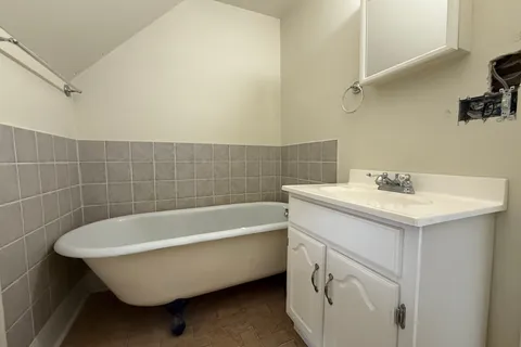 402 Main Street, ON L9V 2Y9