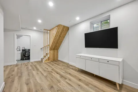 22 Harvard Avenue, ON K1S 4Z3