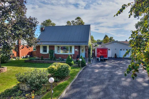73 lindel Crescent, ON L3C 3S2
