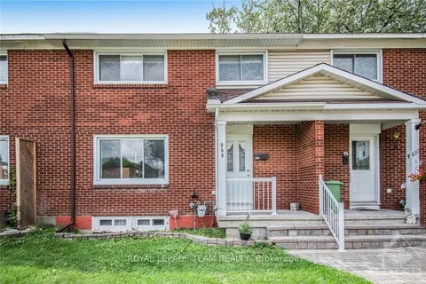 852 Cummings Avenue, ON K1K 2L4