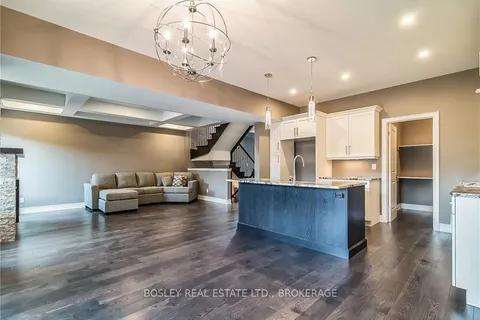 6168 Curlin Crescent, ON L2H 3W8