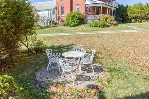 713 Rutherford Side Road, ON K7H 3C9