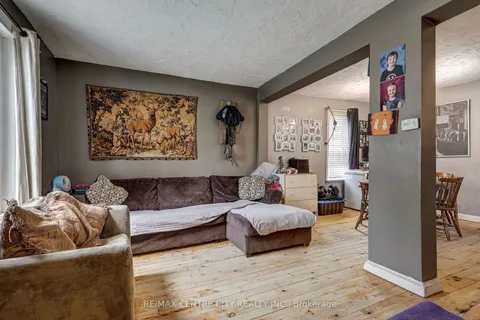 270 Ross Street, ON N5R 3Y9