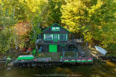 103 North Mazinaw Road, ON K0H 1K0