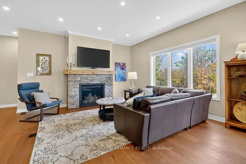 127 Ernest Way, ON K7H 0B3