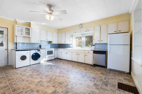 19733 Hwy 6 Highway, ON N1M 2W3