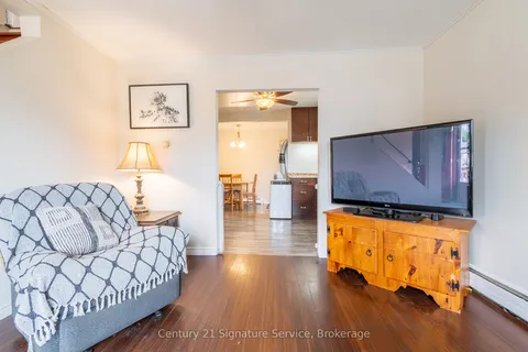 109 Santone Avenue, ON L3C 2J5