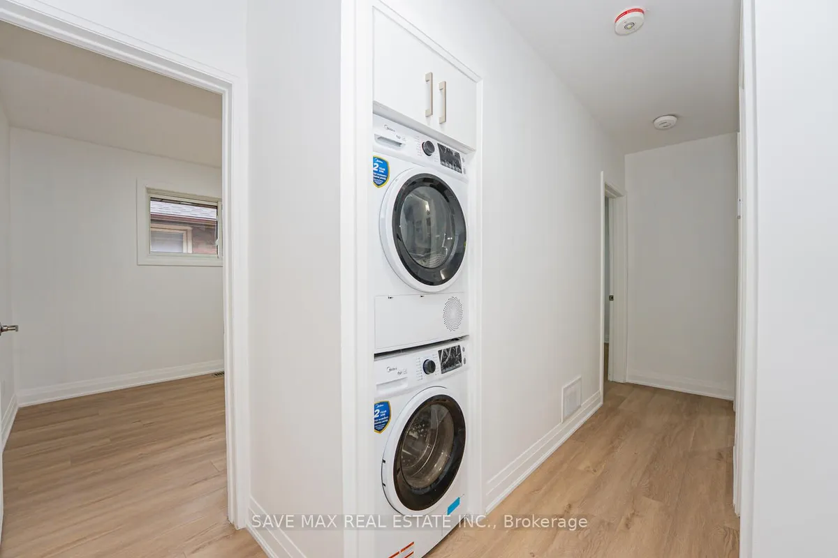 248 West 18th Street, ON L9C 4G9