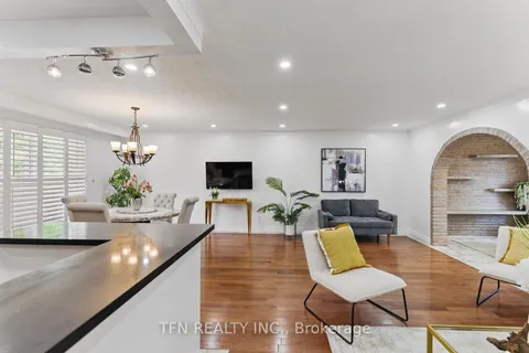 4124 Preston Avenue, ON L2H 2C5