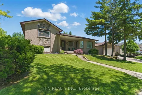 4124 Preston Avenue, ON L2H 2C5