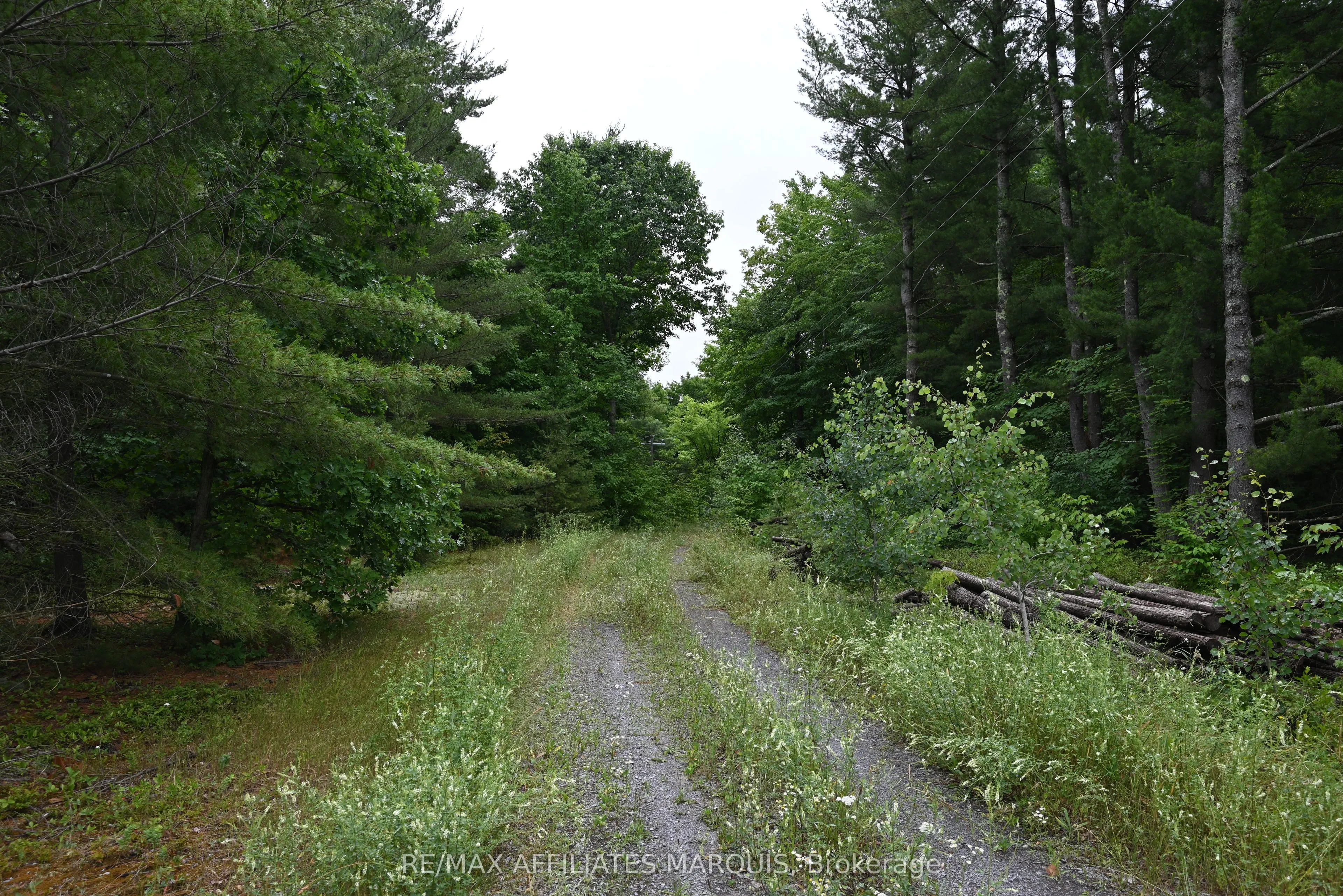 000 Highway Highway, ON K7A 4S4