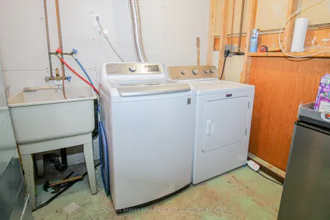 42 Newleaf Crescent, ON L3C 6B4