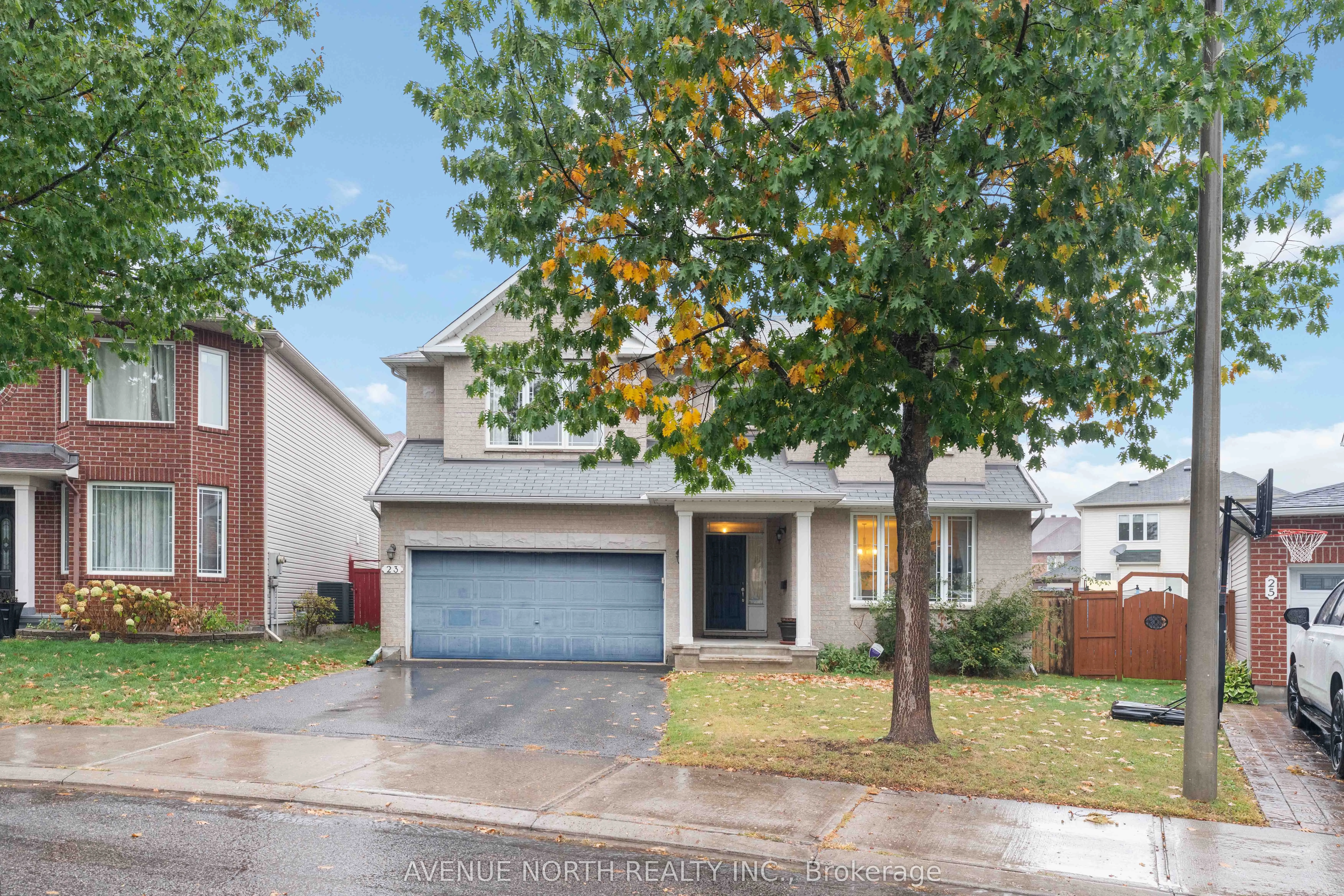 23 Hearthstone Place, ON K2G 7B3