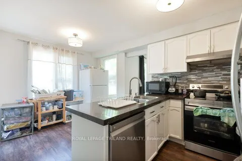 26 Redwood Lane, ON N5V 4C4