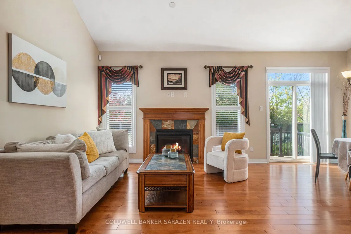 221 Madhu Crescent, ON K2C 4J2