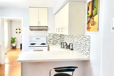 22 TRAYMOOR Street, ON K7L 4K8