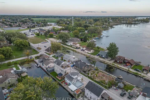 42 Wahneta Avenue, ON N9J 1T7