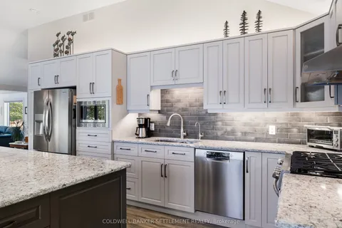 248 Bishop's Way, ON K7H 3C7